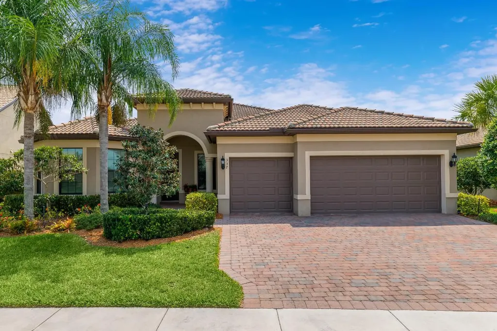337 SE Huntington Circle Port St Lucie FL 34984