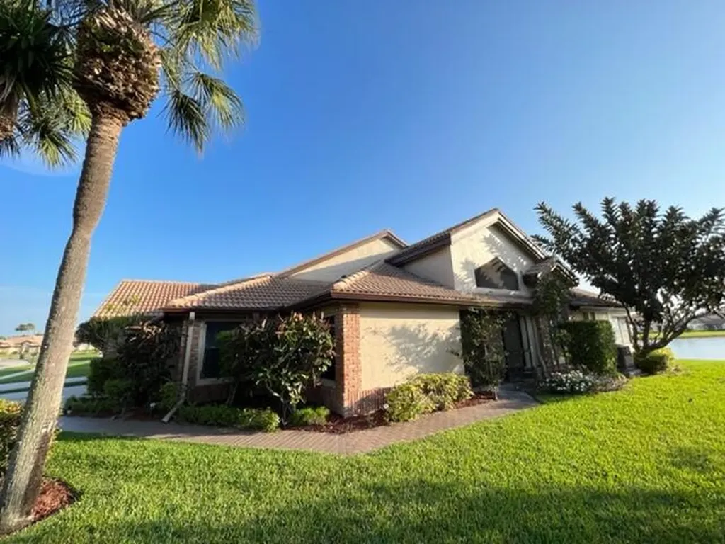 8152 Cassia Drive Boynton Beach FL 33472