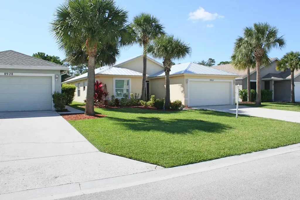 8914 SW Bonneville Drive Stuart FL 34997