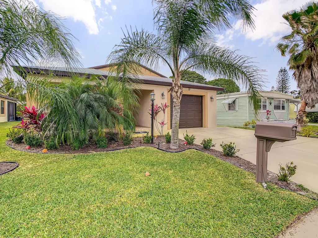 19 El Camino Real Port St Lucie FL 34952