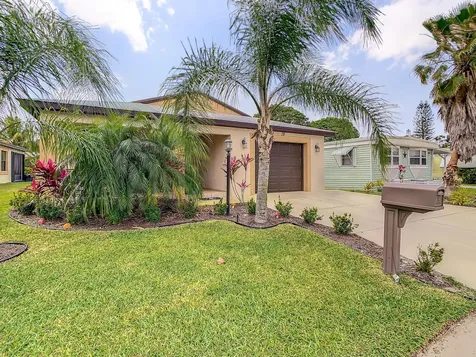 19 El Camino Real Port St Lucie FL 34952