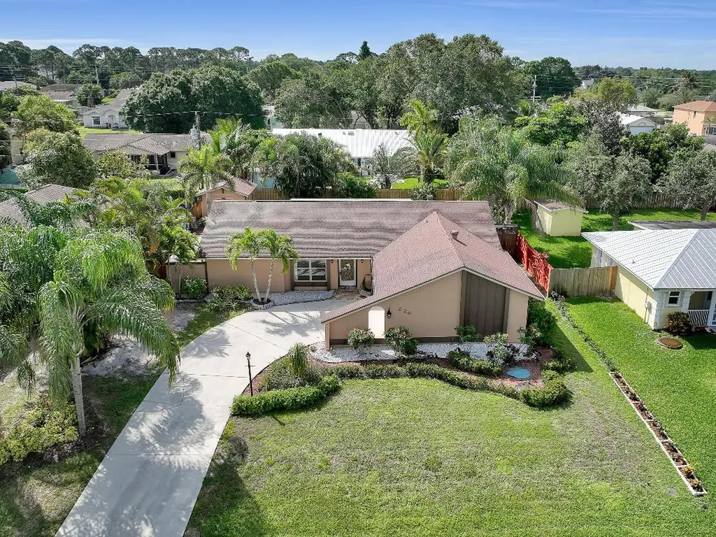 226 SE Wallace Terrace Port St Lucie FL 34983