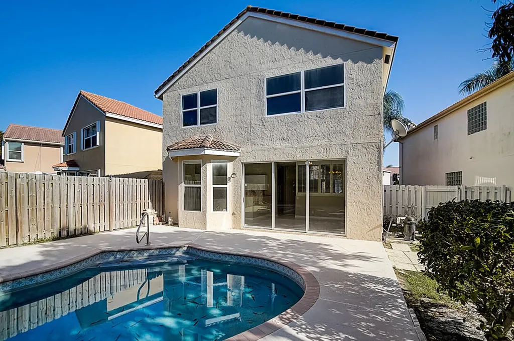 7952 Lakewood Cove Court Lake Worth FL 33467