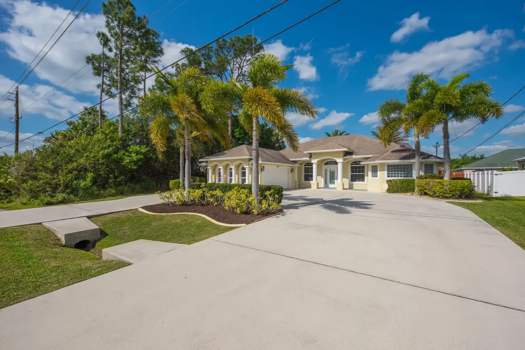 3366 SW Savona Boulevard Port St Lucie FL 34953