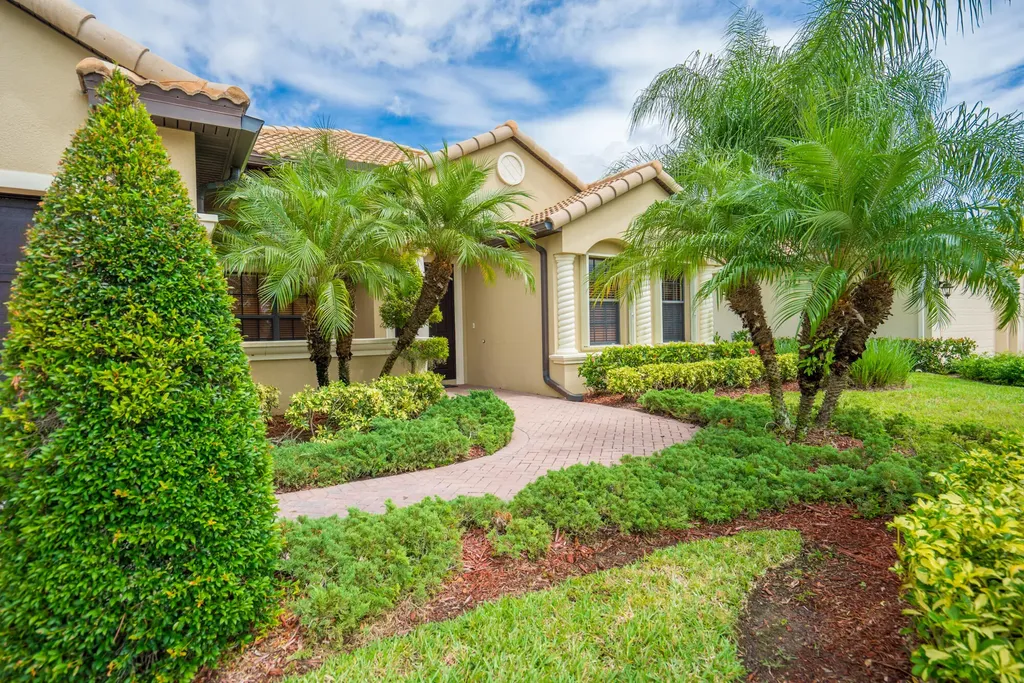 2275 NW Diamond Creek Way Jensen Beach FL 34957