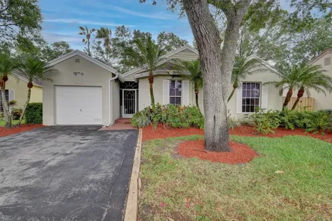 7692 Kings Ride Boynton Beach FL 33436