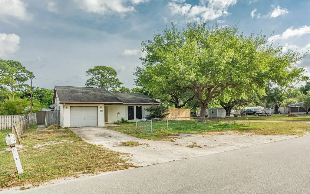 434 7th Lane SW Vero Beach FL 32962