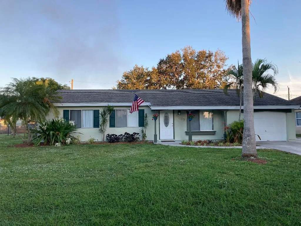 2157 SE Holland Street Port St Lucie FL 34952