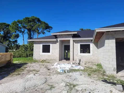 205 SW Chapman Avenue Port St Lucie FL 34984