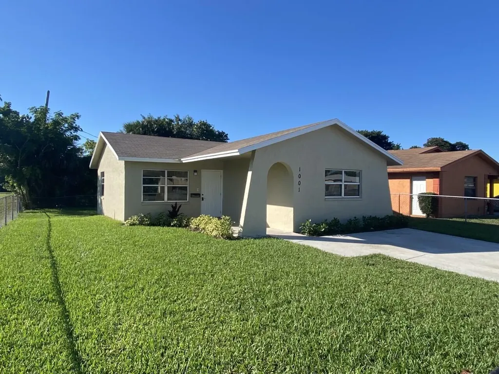 1001 W 7th Street Riviera Beach FL 33404