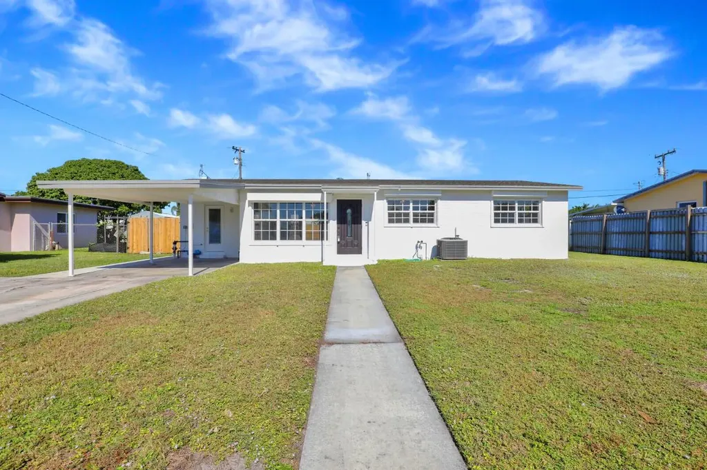 120 Riley Avenue Palm Springs FL 33461