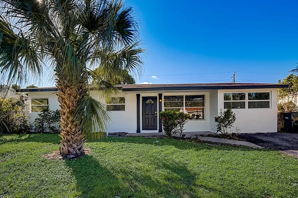 2120 SW 12th Court Delray Beach FL 33445