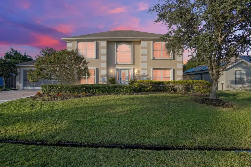 533 SW Ray Avenue Port St Lucie FL 34983