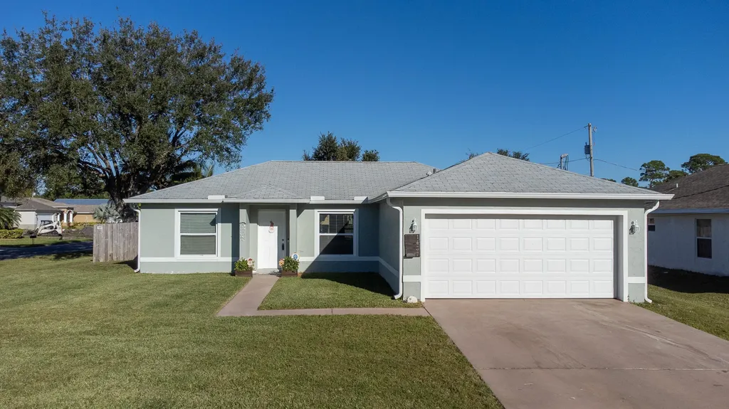 1437 SW Bartell Avenue Port St Lucie FL 34953