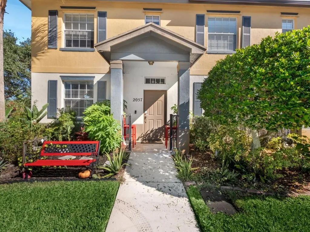 2057 SE Glen Ridge Drive Port St Lucie FL 34952