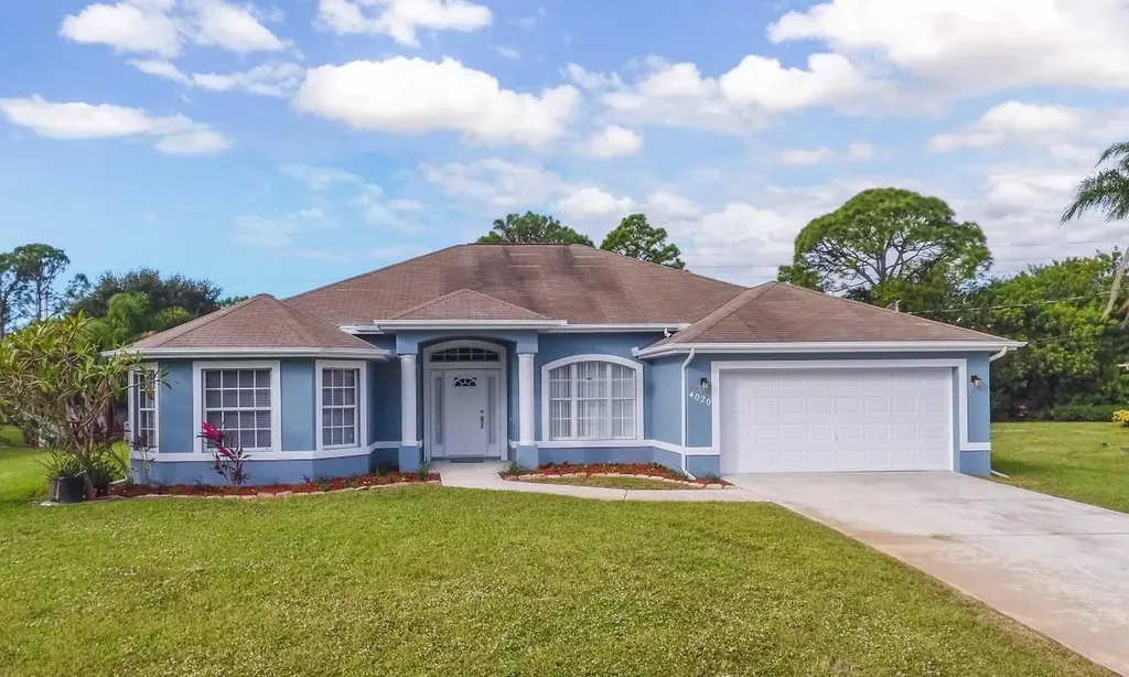 4020 SW Newport Circle Port St Lucie FL 34953