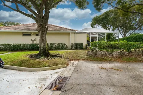 9229 Sun Terrace Circle Palm Beach Gardens FL 33403