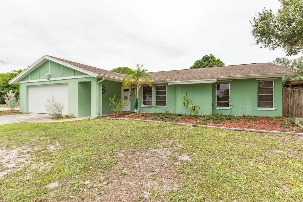 1301 SE Mohave Street Port St Lucie FL 34952