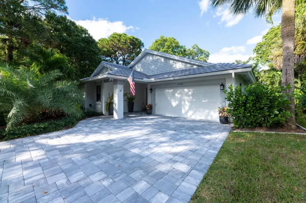 5741 Sugarwood Court Jupiter FL 33458