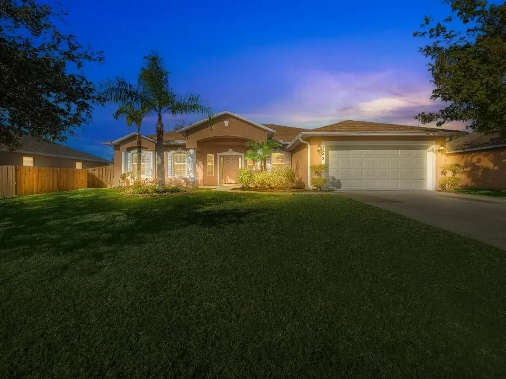 3142 SW Cathedral Street Port St Lucie FL 34953