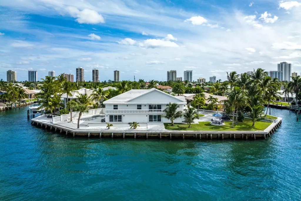 1020 Grand Bahama Lane Riviera Beach FL 33404