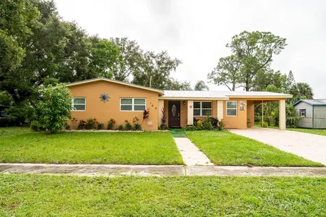 160 SE Celestia Court Port St Lucie FL 34983