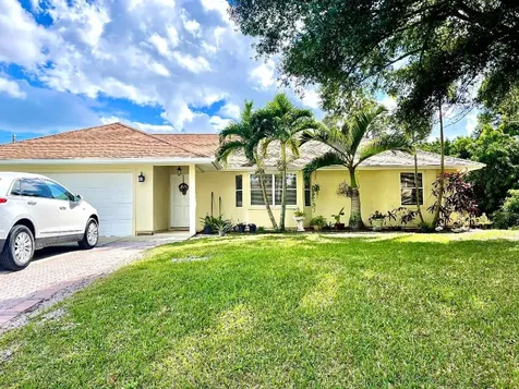 1272 SW Amboy Avenue Port St Lucie FL 34953