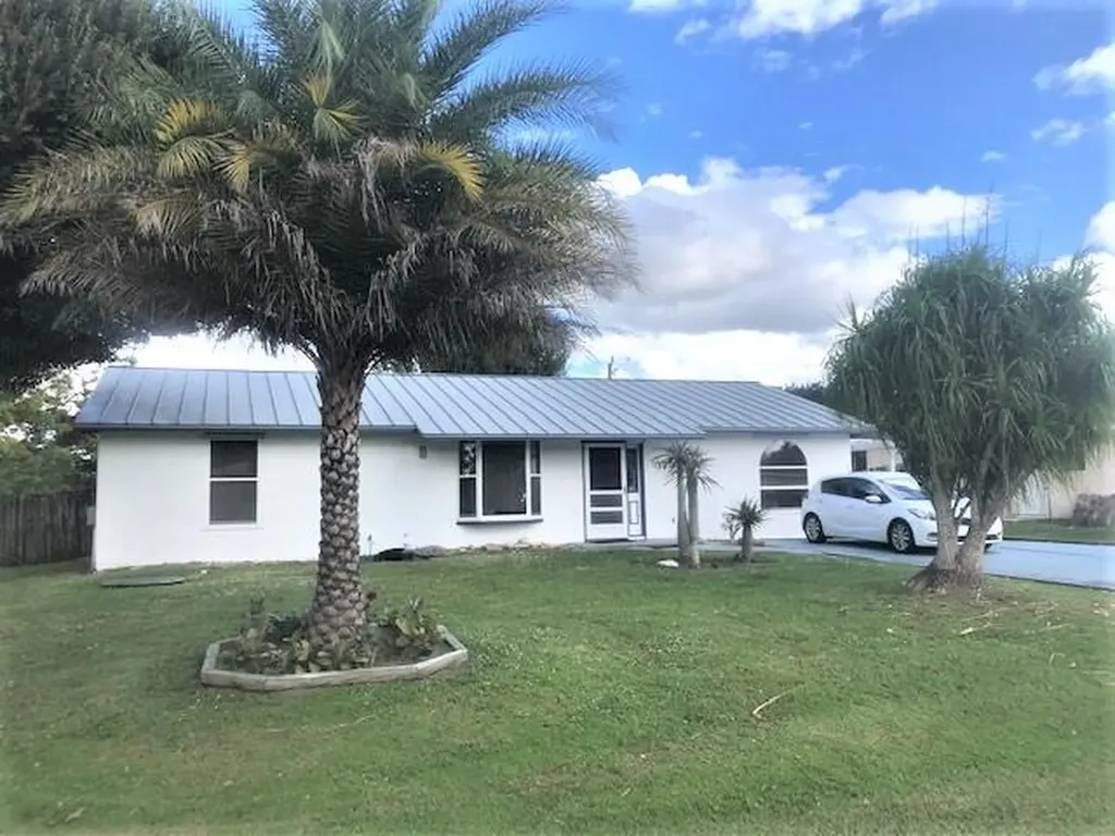 741 SE Academy Lane Port St Lucie FL 34984