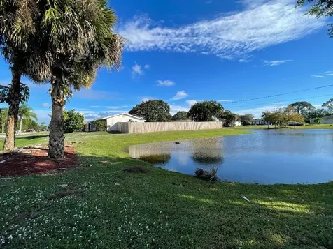 710 SE Hollahan Avenue Port St Lucie FL 34983