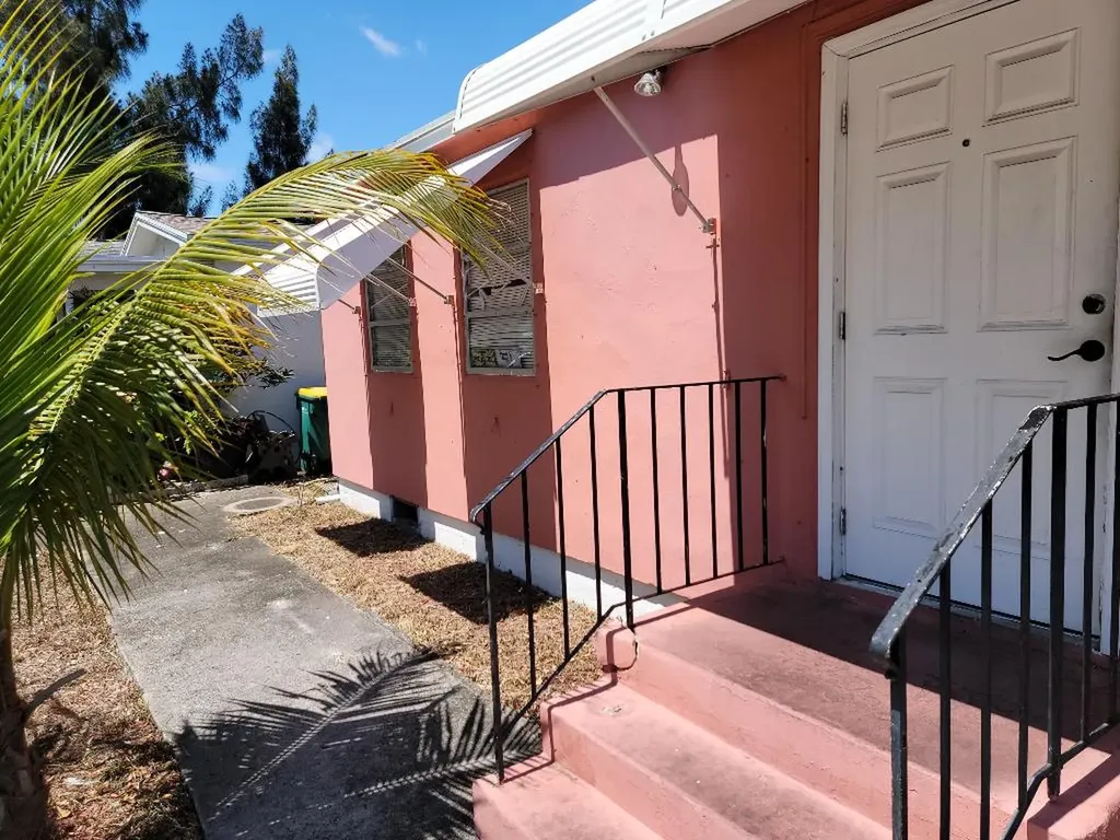 327 N E Street Lake Worth Beach FL 33460