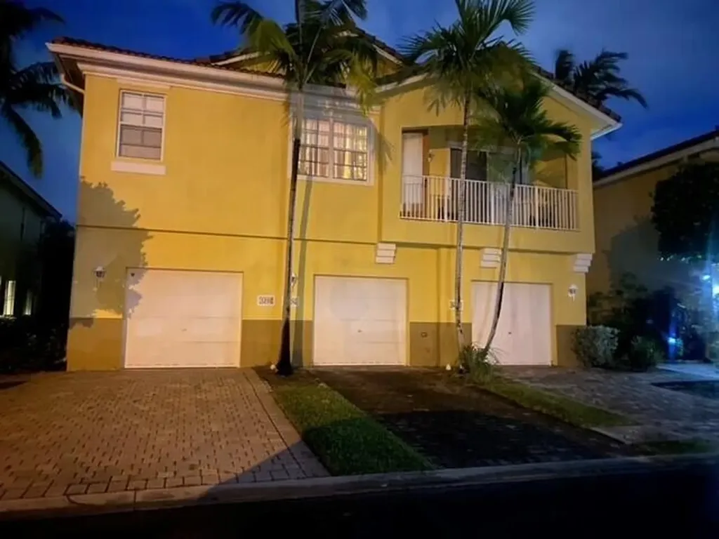 3256 Mirella Drive Riviera Beach FL 33404