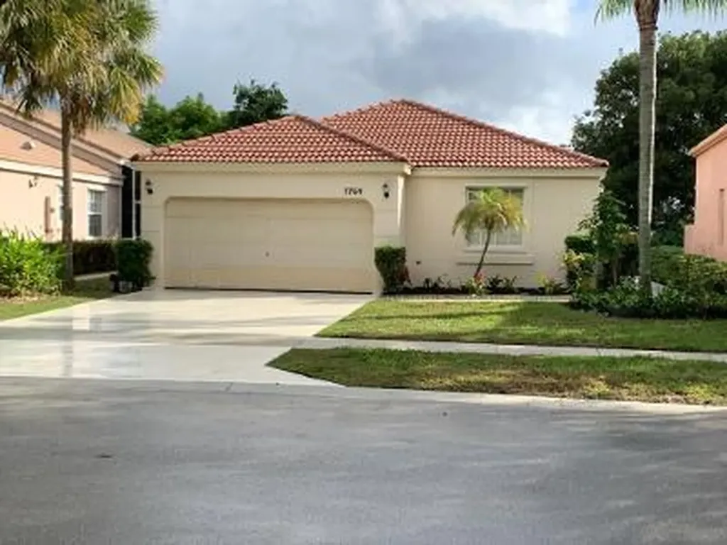 7769 Rockport Circle Lake Worth FL 33467