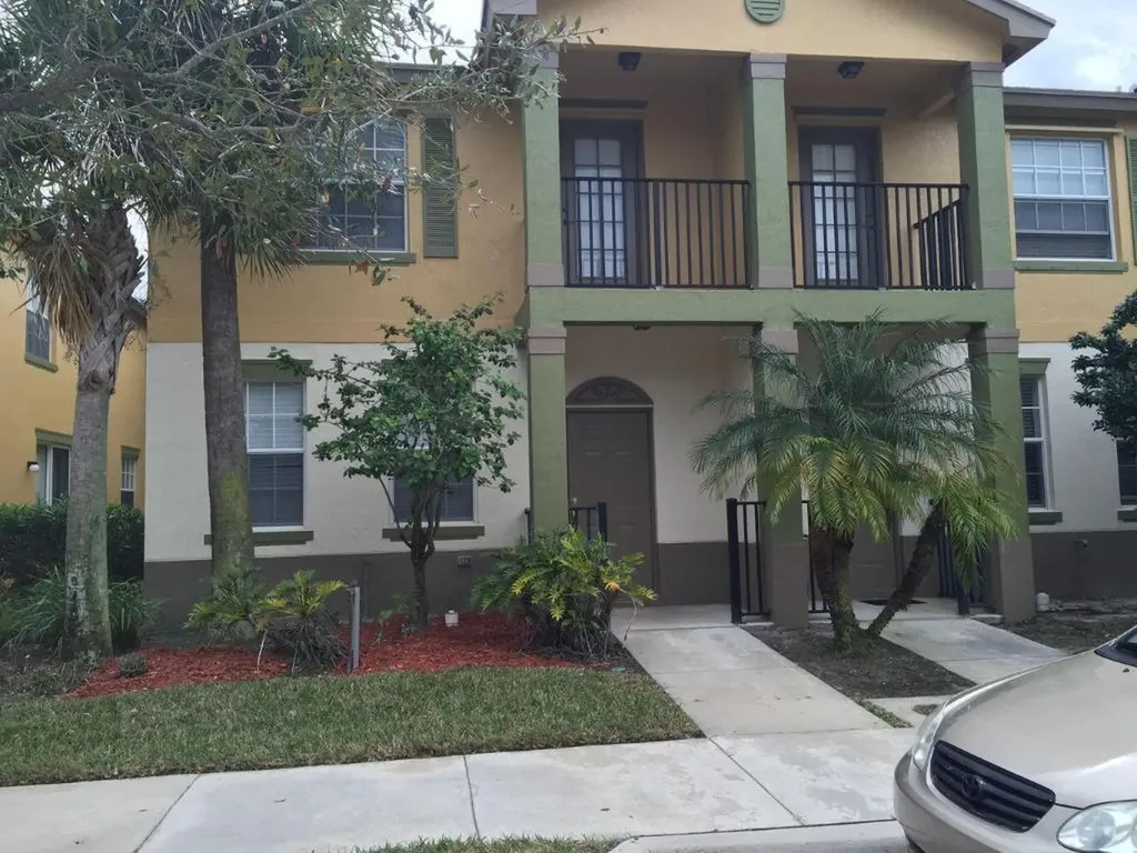 2152 SE Eatonville Drive Port St Lucie FL 34952
