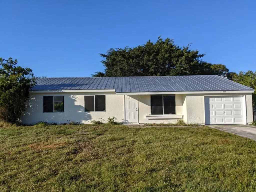 1312 SE Roanoke Street Port St Lucie FL 34952