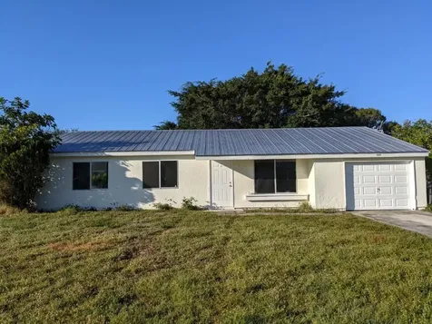 1312 SE Roanoke Street Port St Lucie FL 34952