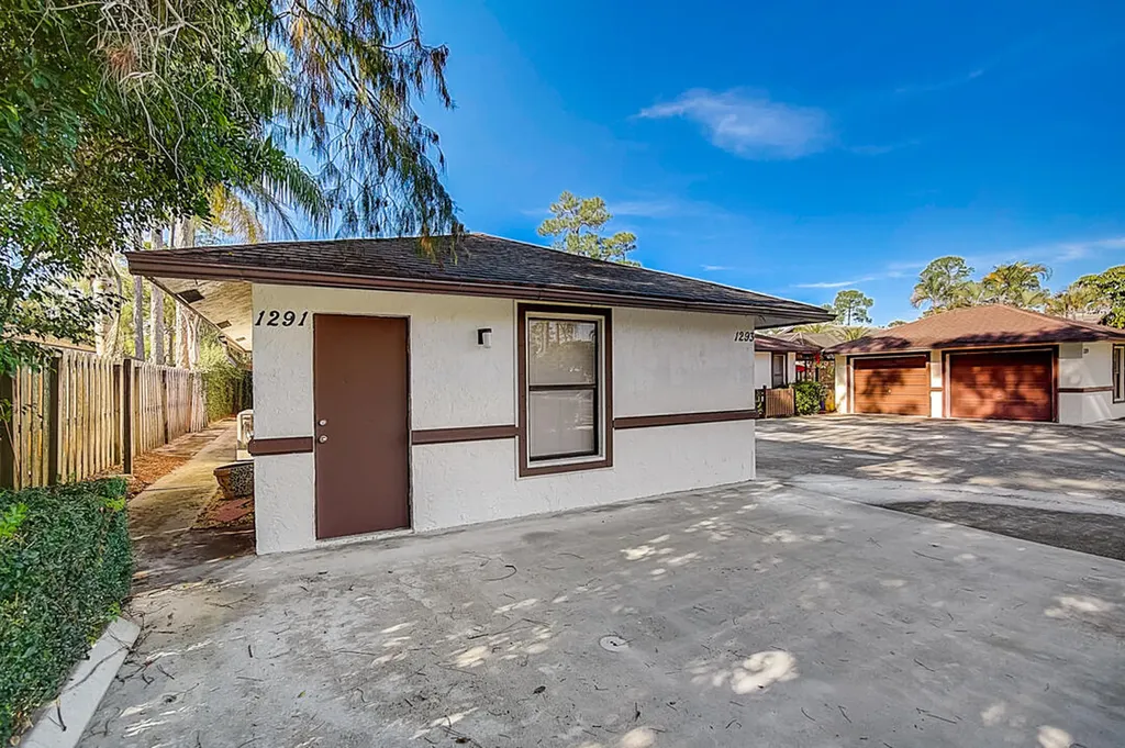 1291 Periwinkle Place Wellington FL 33414