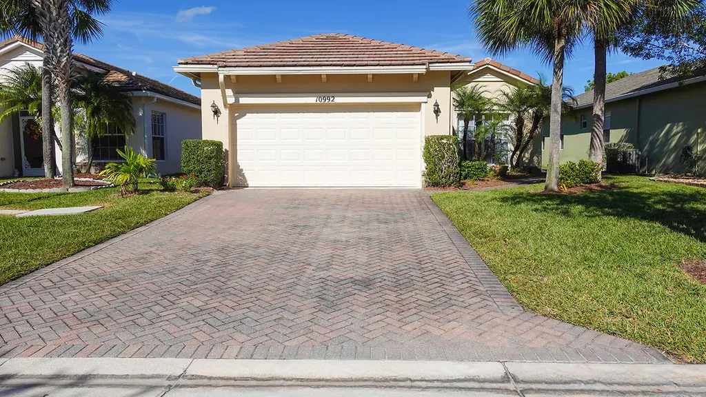 10992 SW Dunhill Court Port St Lucie FL 34987