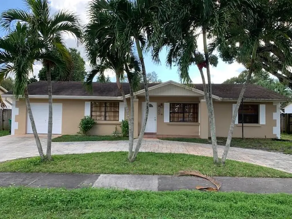 12860 SW 9th Place Davie FL 33325