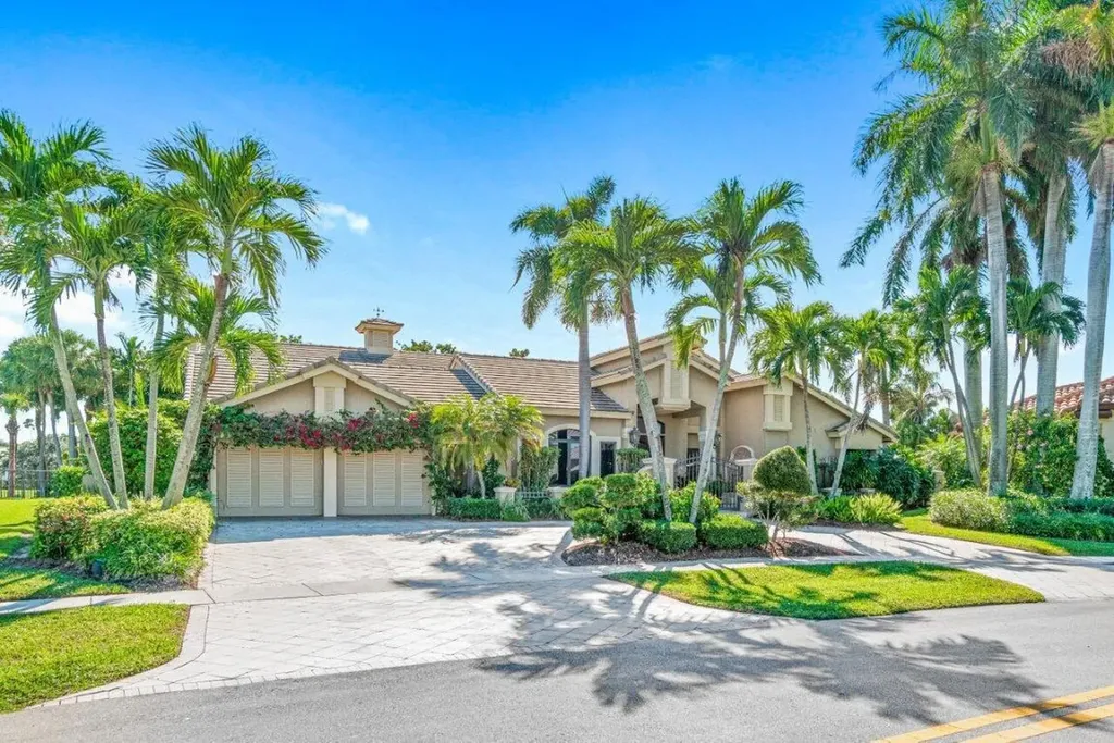 3745 Red Maple Circle Delray Beach FL 33445