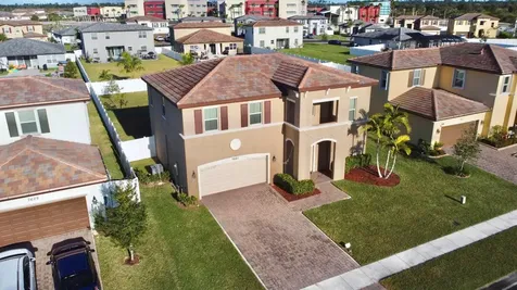 7621 NW Greenspring Street Port St Lucie FL 34987