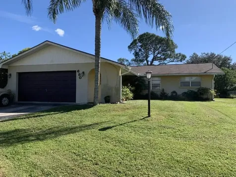 680 SE Evergreen Terrace Port St Lucie FL 34983