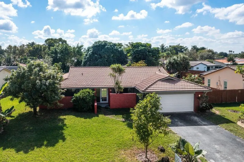 8884 NW 3rd Court Coral Springs FL 33071