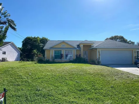 418 SW Lacroix Avenue Port St Lucie FL 34953