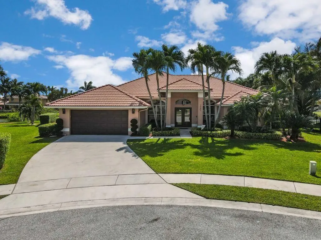 7082 Thunder Bay Drive Lake Worth FL 33467