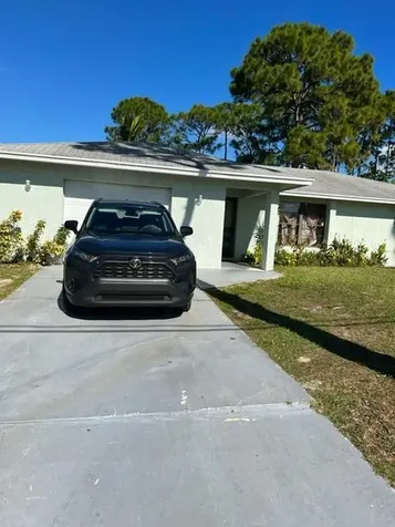 633 NW Archer Avenue Port St Lucie FL 34983