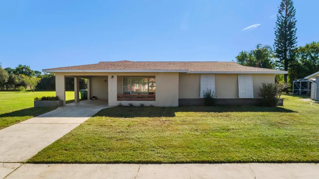 182 SE Selva Court Port St Lucie FL 34983