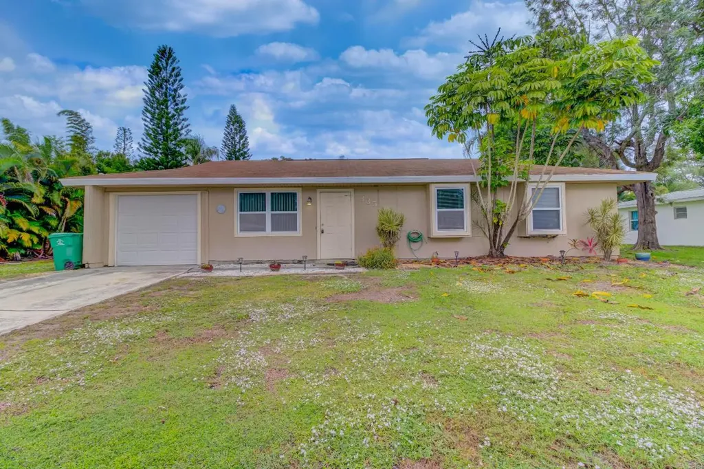 335 NE Solida Circle Port St Lucie FL 34983