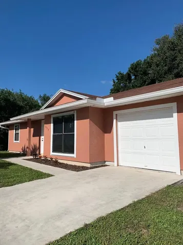 637 SW Post Terrace Port St Lucie FL 34953