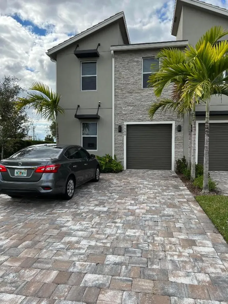 8889 Via Mar Rosso Lake Worth FL 33467