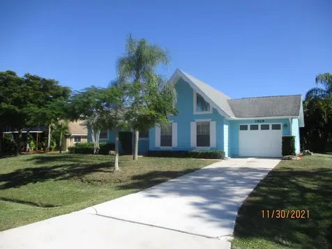 1929 SE Benedictine Street Port St Lucie FL 34983